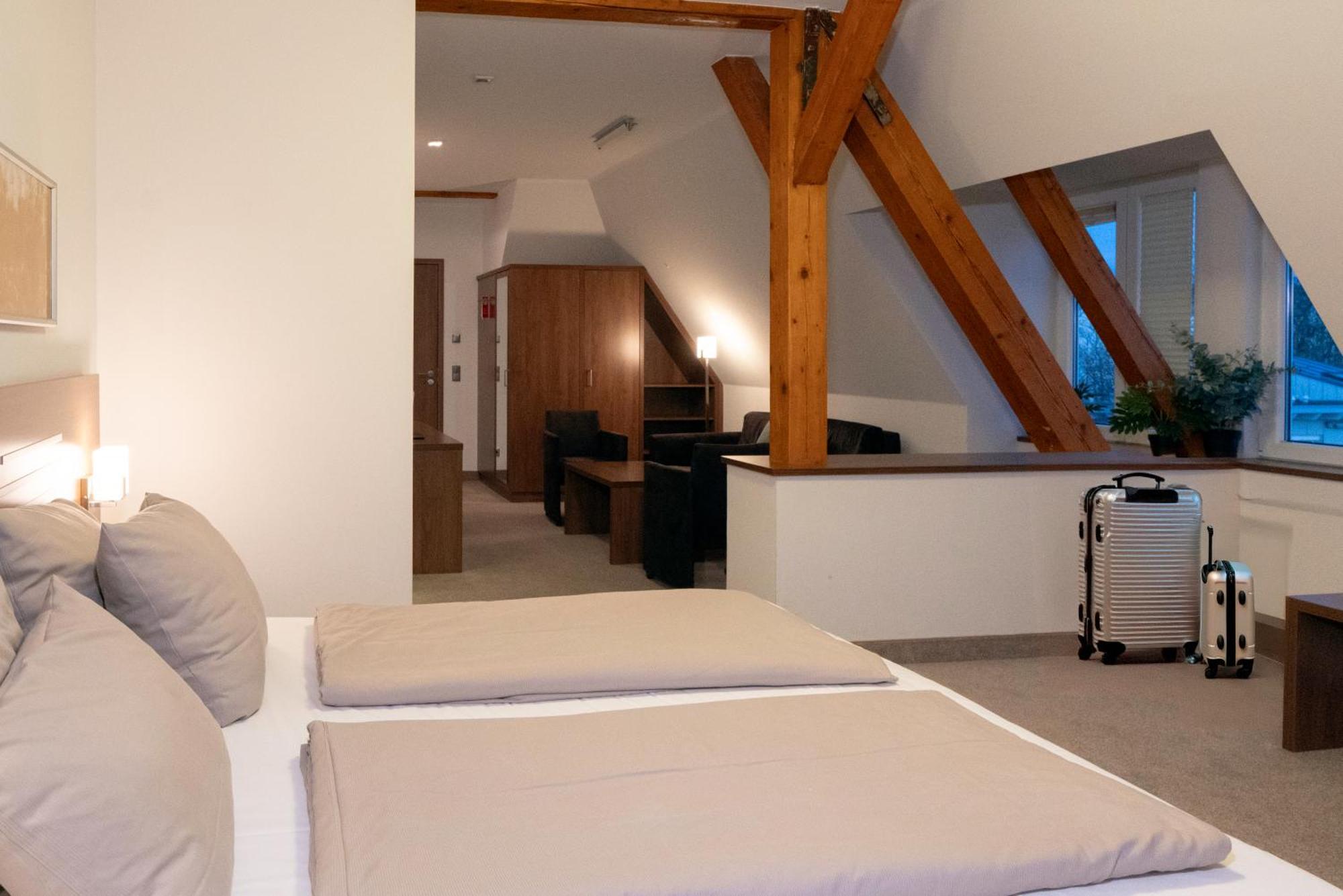 Hotel Bruehlerhoehe Эрфурт Экстерьер фото
